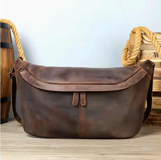 Hermann`s Echte Leder Brusttasche, Lässige Umhängetasche mit Verstellbarem Riemen