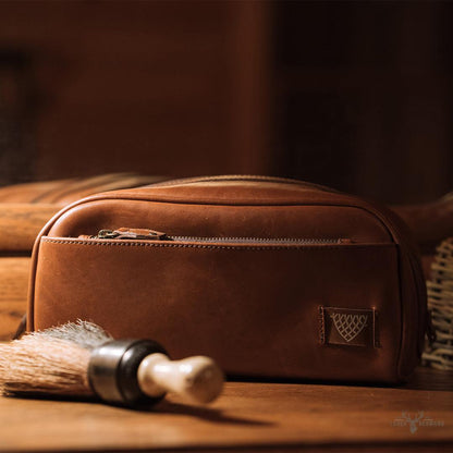 Jefferon Leder Dopp Kit – Eleganter und praktischer Kulturbeutel aus hochwertigem Leder von Elderwood