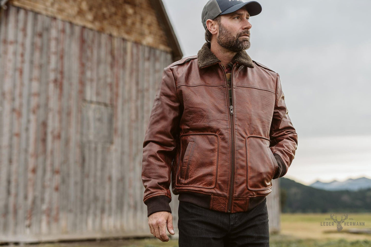 Limitierte Edition Maverick Leder-Bomberjacke in Reichem Büffel-Textur Braun