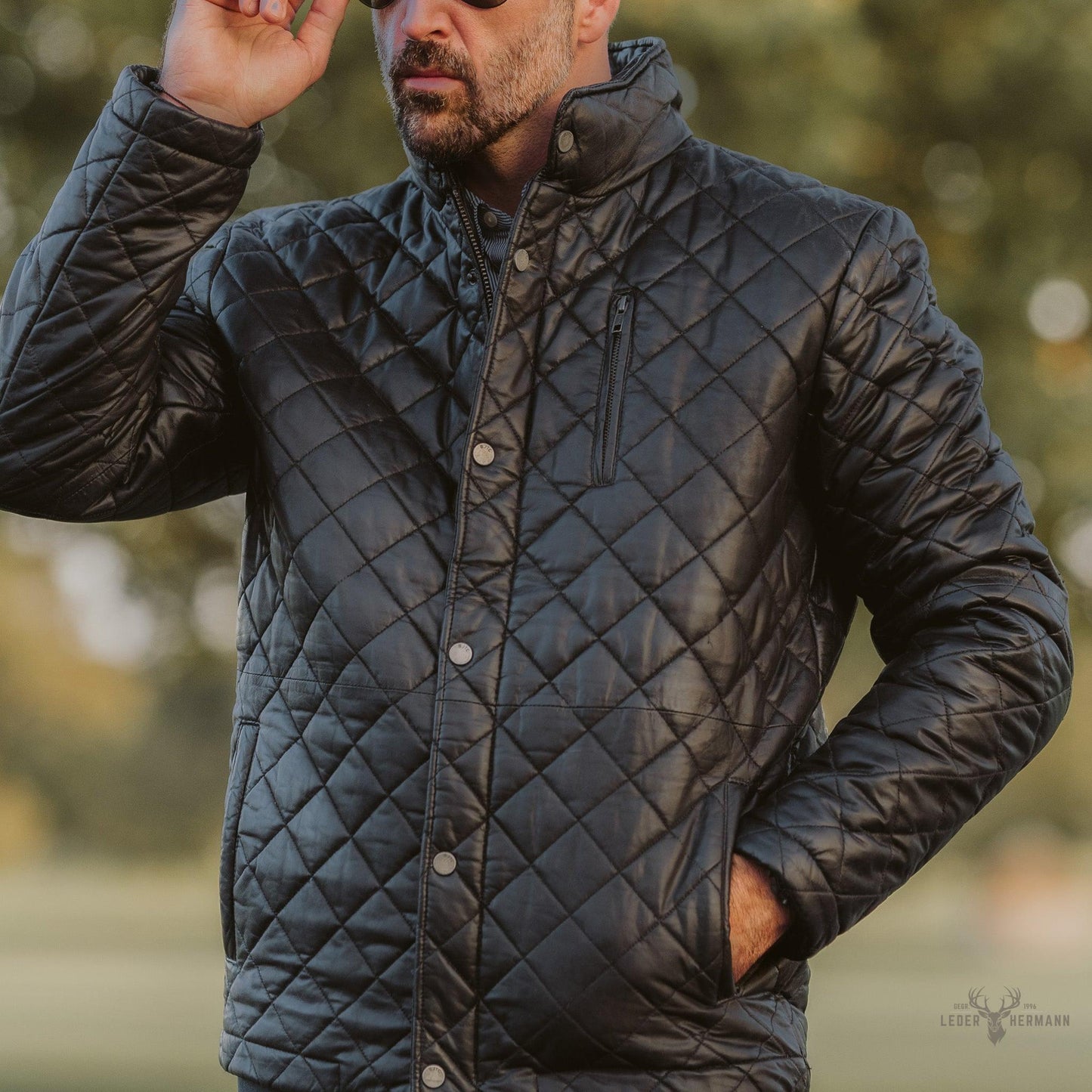 Elegante Hochlandstil gesteppte Echtlederjacke | Klassisches Schwarz