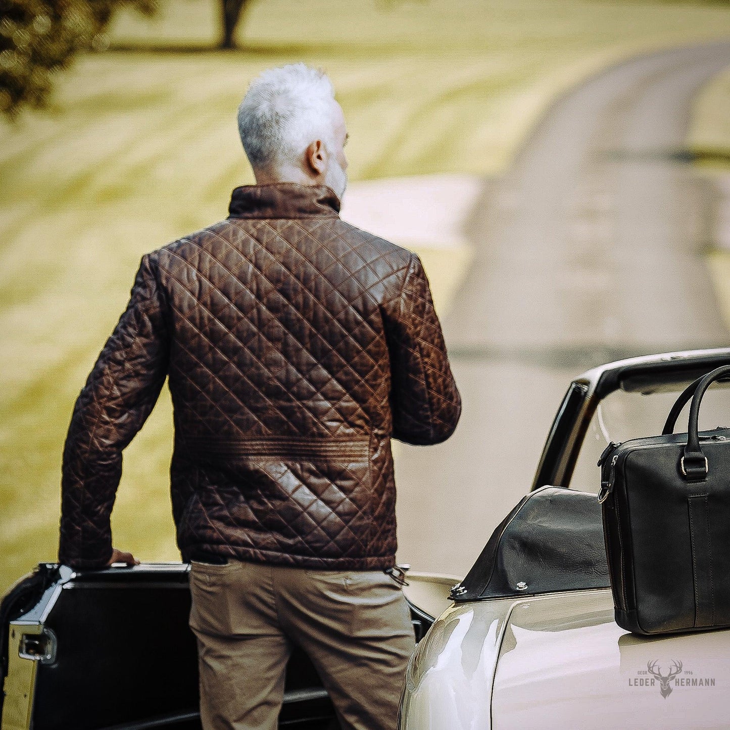 Premium Highlands gesteppte Lederjacke in elegantem Mahagonibraun