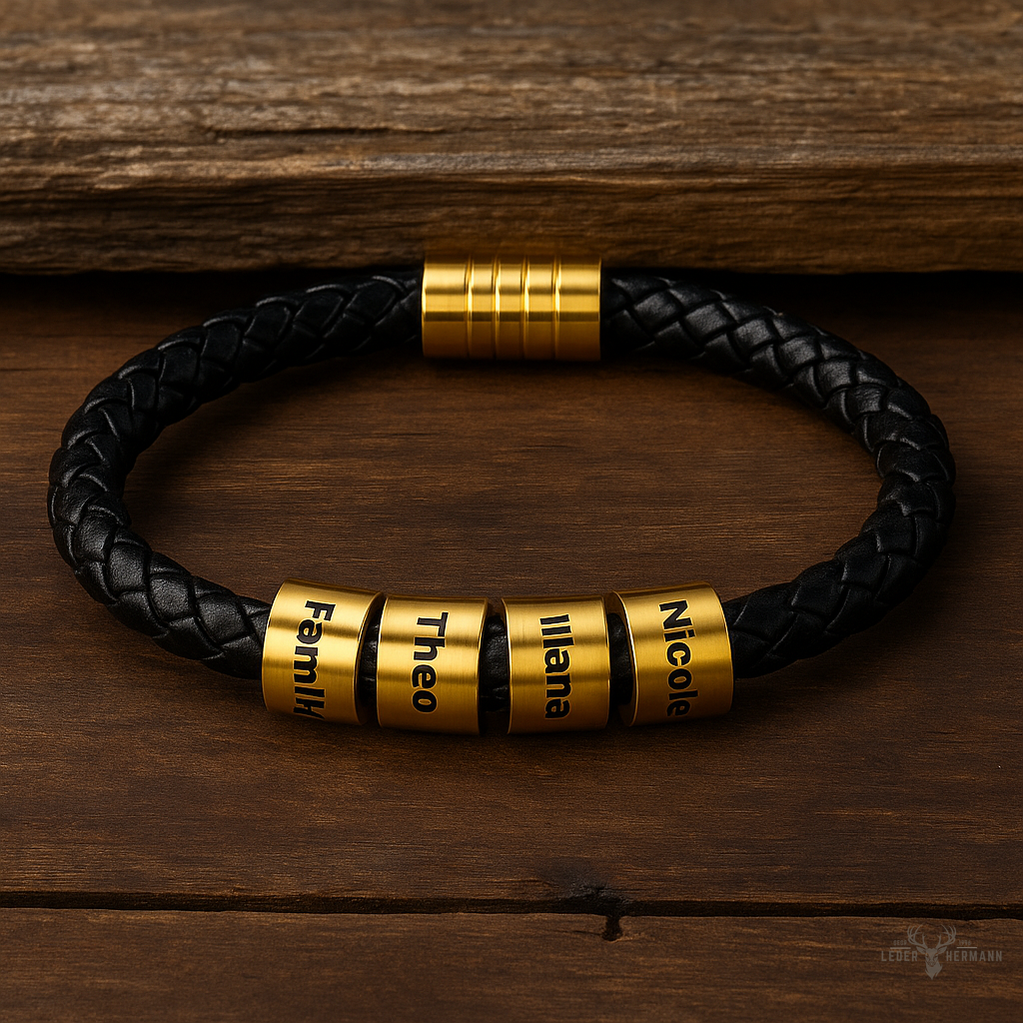 Personalisiertes Lederarmband mit Namen graviert