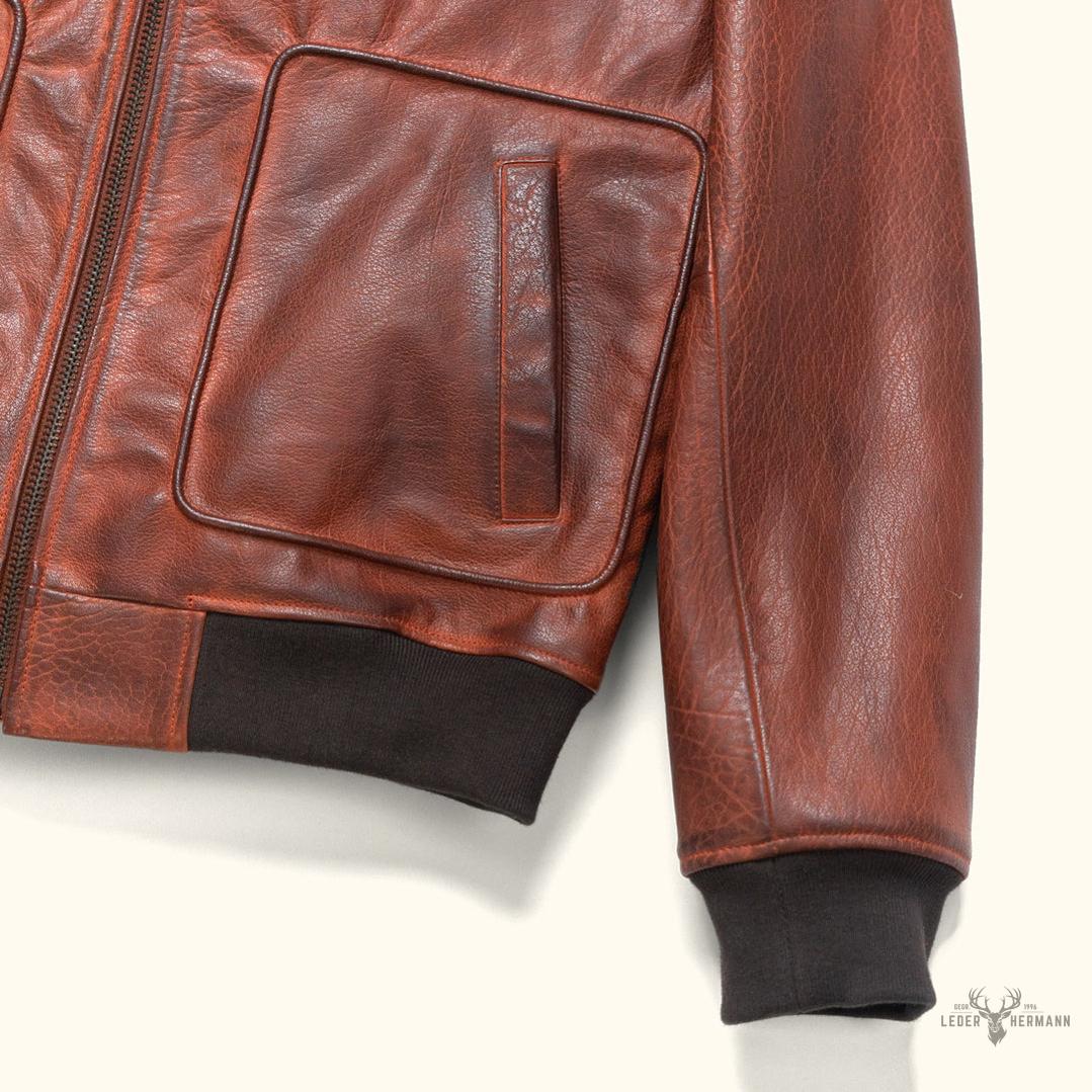 Limitierte Edition Maverick Leder-Bomberjacke in Reichem Büffel-Textur Braun