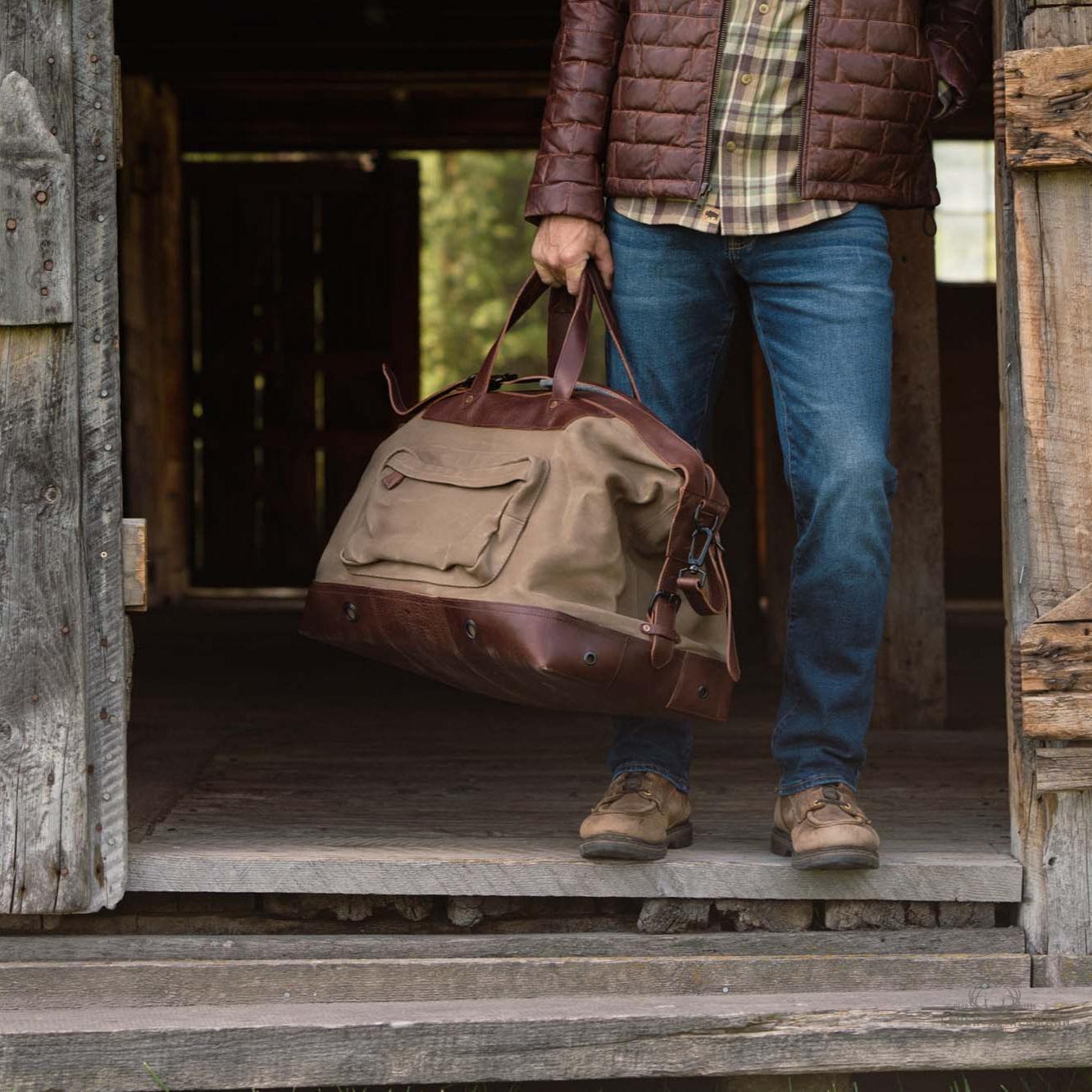 Dakota Wachsig Canvas Übergrößen Wochenendreisetasche mit stilvollen Feld-Khaki- und Chestnut-Braunen Leder Akzenten