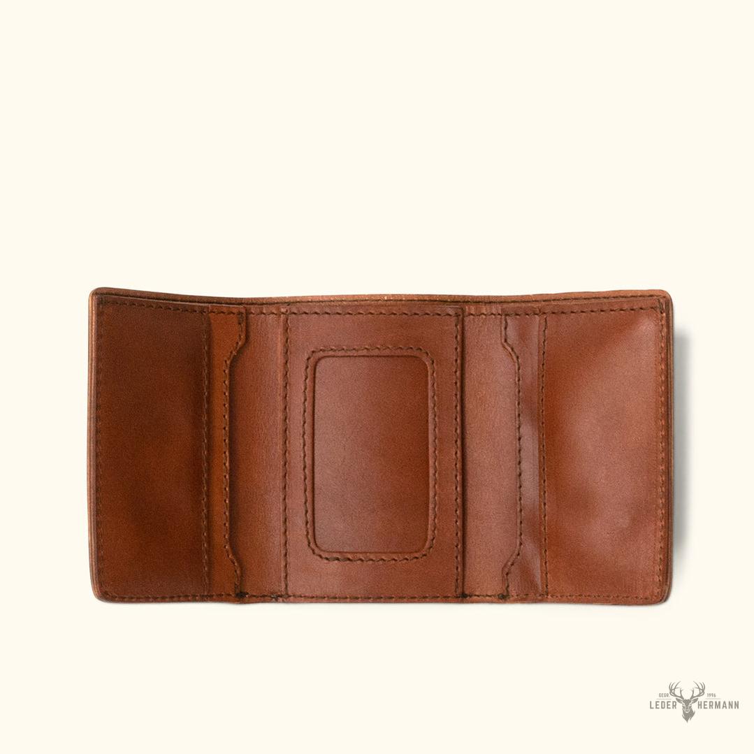 Roosevelt Trifold Lederbörse in Herbstbraun – Eleganz und Funktionalität in einem Accessoire