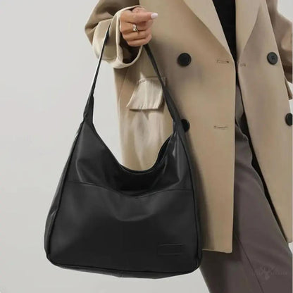 Tägliche Eleganz mit der Vintage-Tasche von Gloria