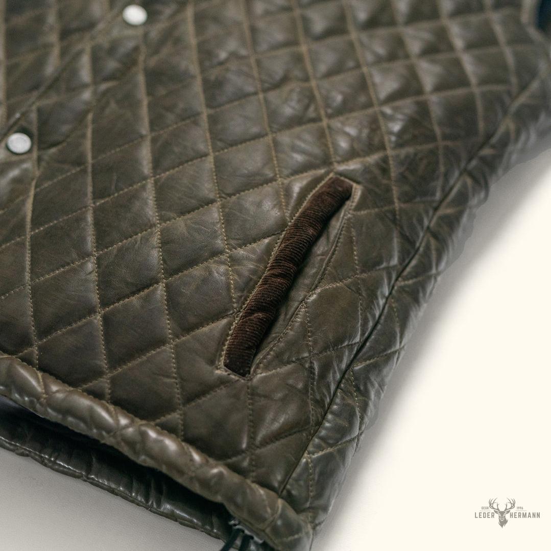 Gilet aus genarbtem Leder Highlands | Elegant Olivgrün
