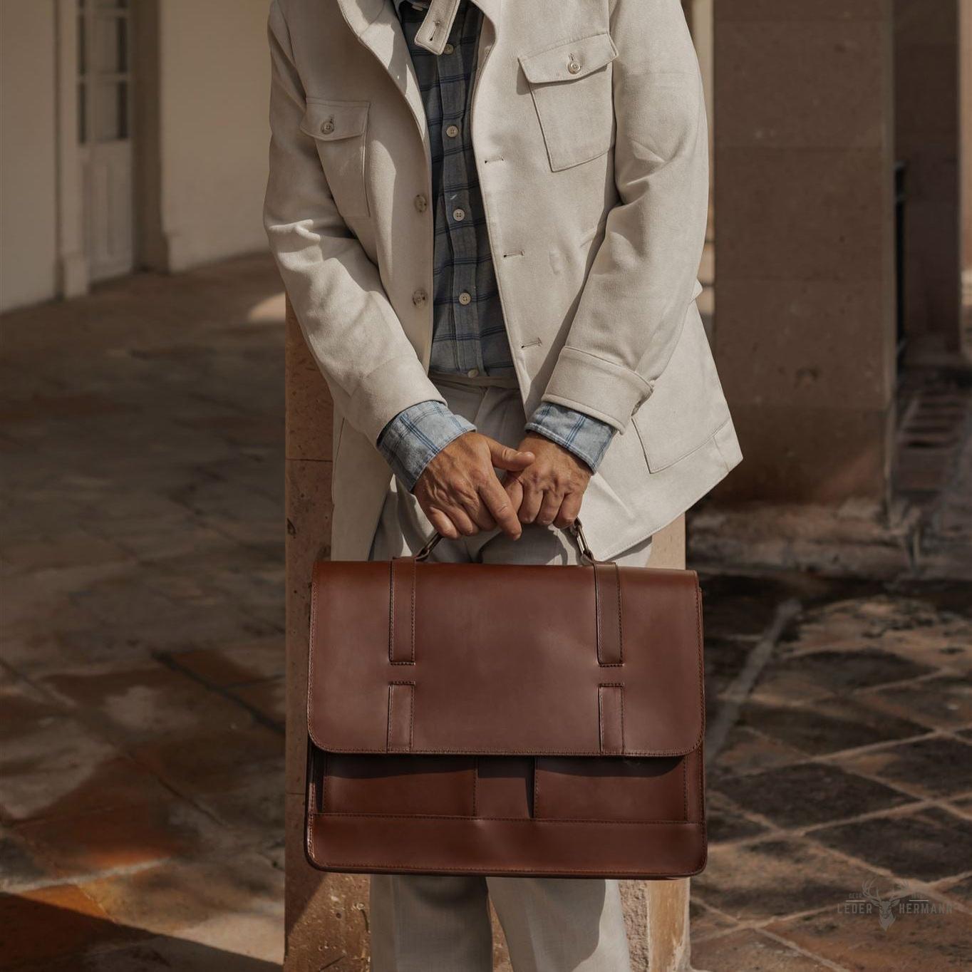 Elegant und langlebig Jefferson Messenger Bag aus Mahagoni