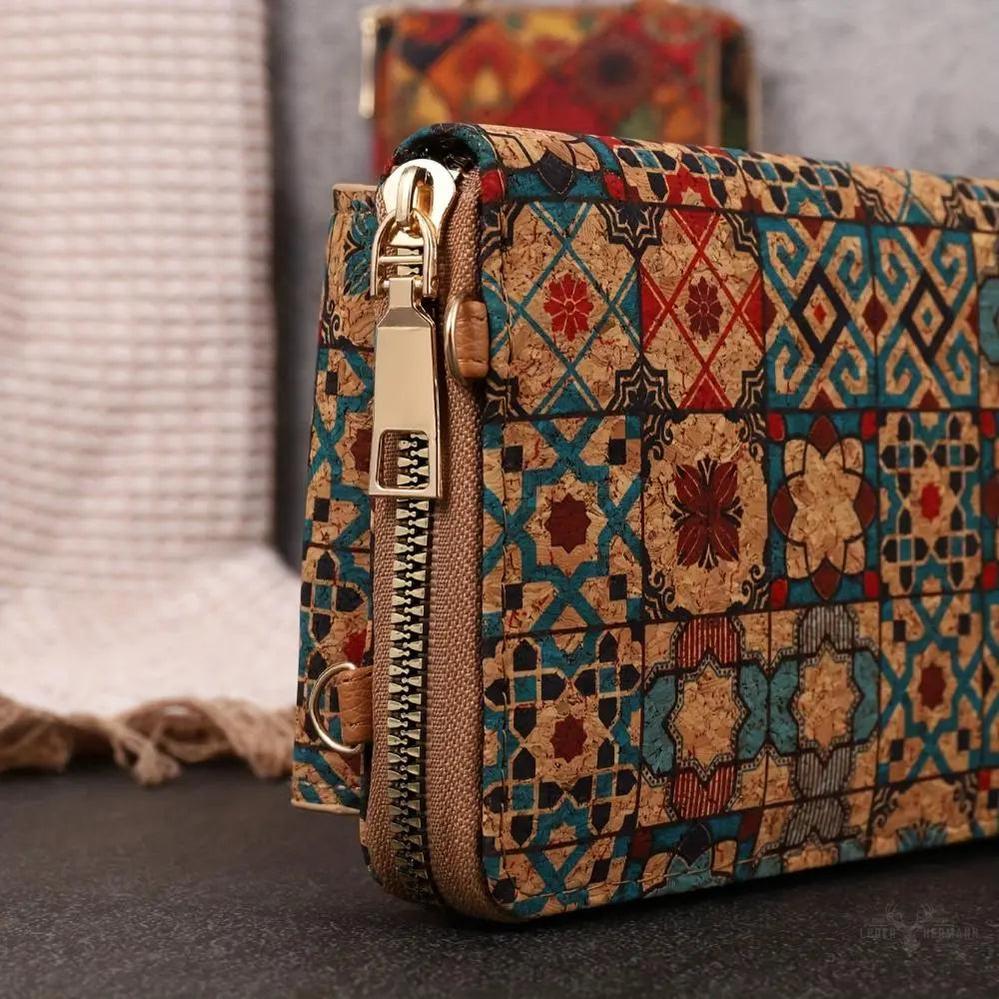 Lila Boho Blumen-Kreuzbody-Geldbörse – Stilvoll und kompakt für den Alltag