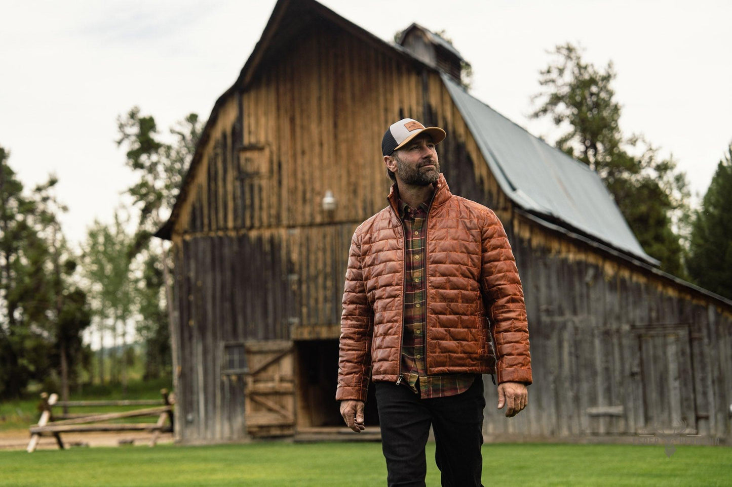 Teton Lederleichte Daunenjacke in Whiskey Braun – Stil und Komfort in einem Schritt