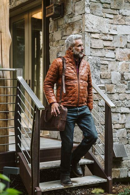 Teton Lederleichte Daunenjacke in Whiskey Braun – Stil und Komfort in einem Schritt