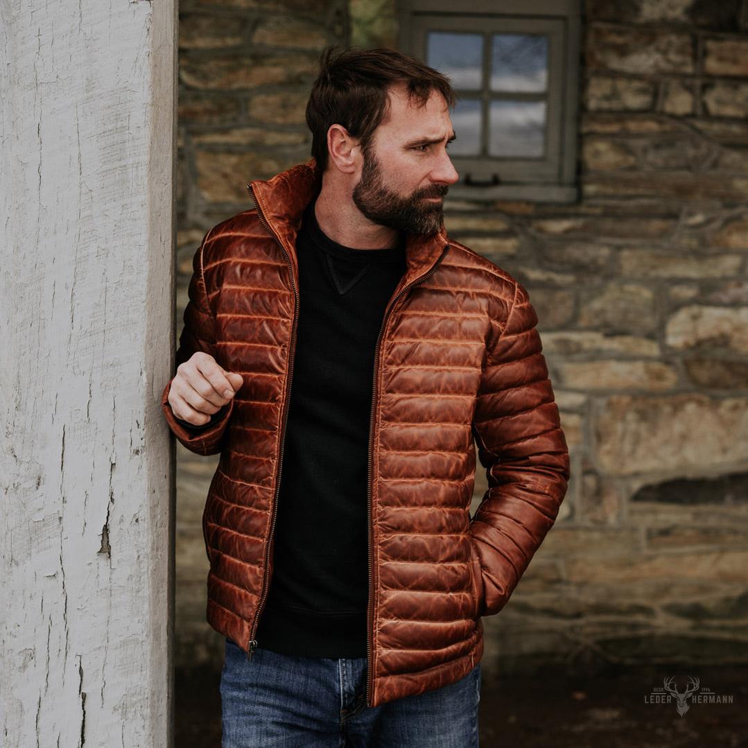 Bridger Leder Steppjacke für einen eleganten Stil in Hellbraun