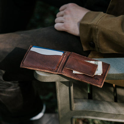 Lederbifold-Portemonnaie Dakota mit Metallbrieftasche – Eleganz in Kastanienbraun