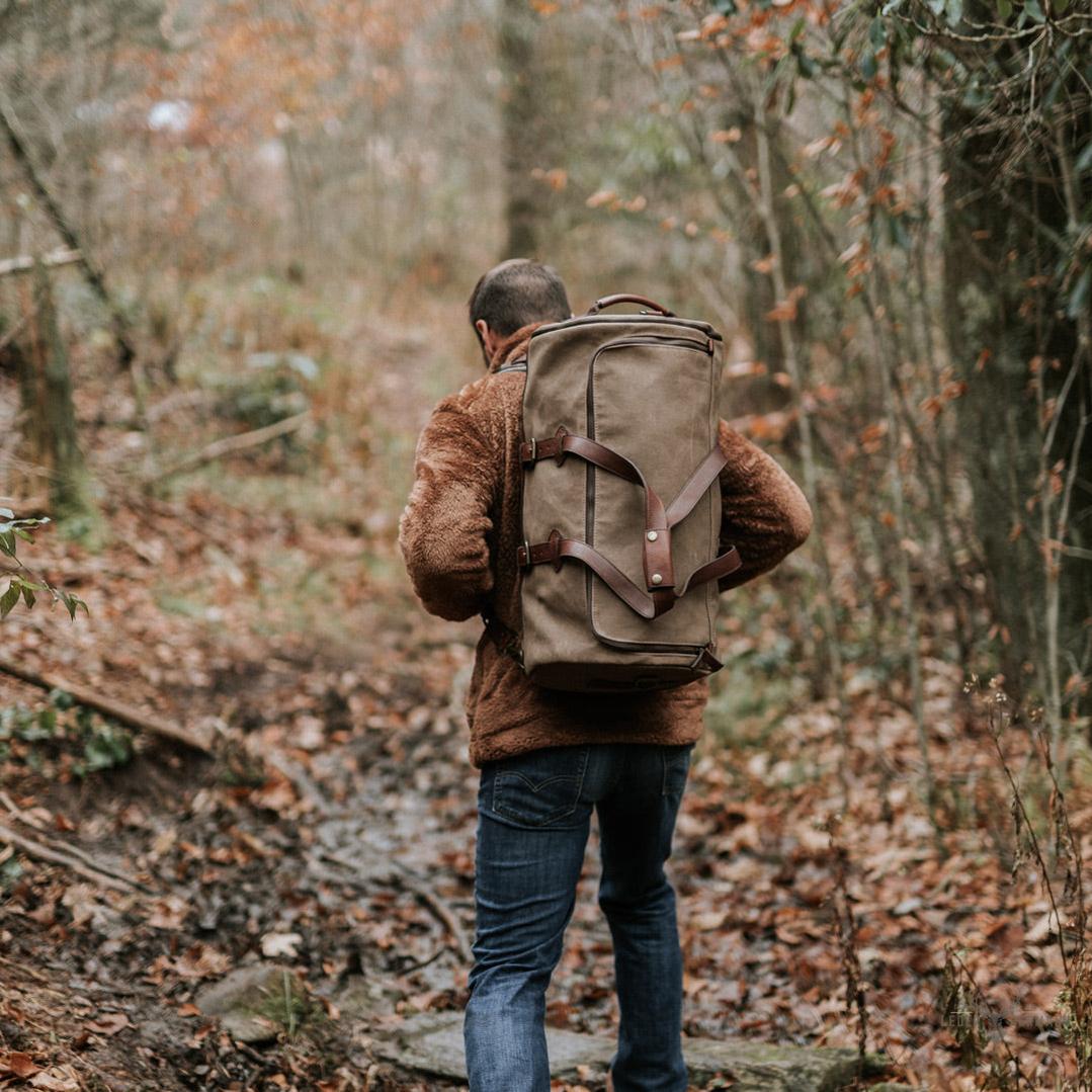 Dakota Reserve Wachs-Kanvas-Duffelbag und Rucksack Set in stilvollem Feld-Khaki
