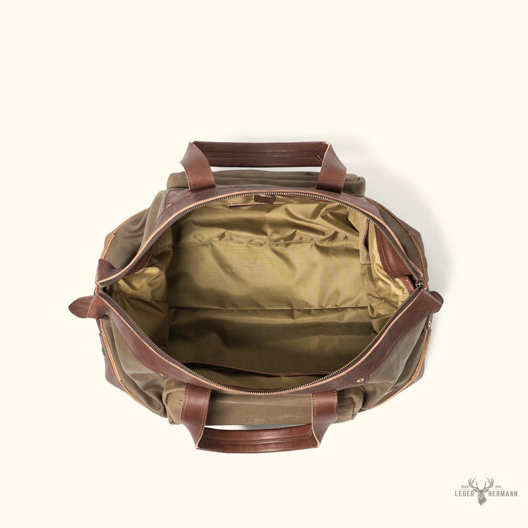 Dakota Wachswollbeutel für das Wochenende mit eleganten Feld-Khaki- und reichhaltigen Kastanienbraunen Lederakzenten