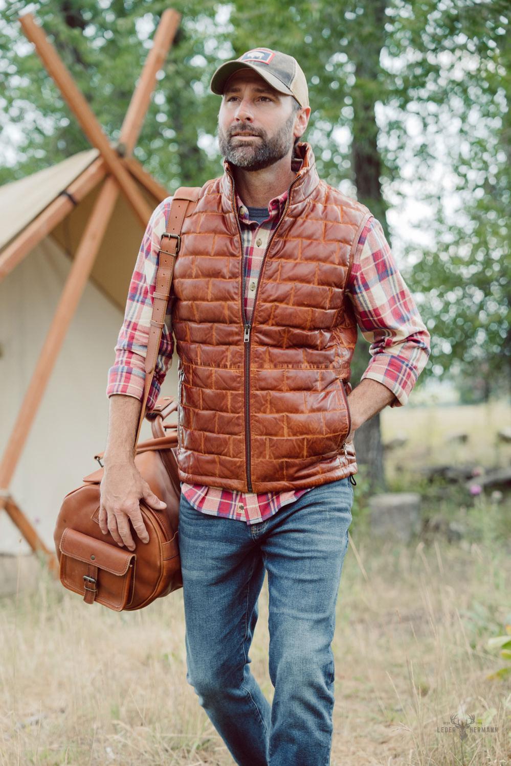Teton Leder Leichte Daunenweste in Elegant Whiskey Brown