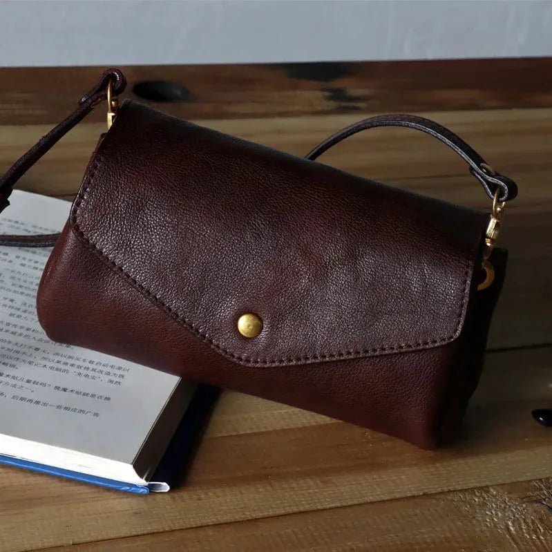Henkeltasche für Damen aus hochwertigem Echtleder