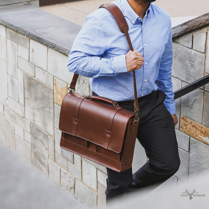 Elegant und langlebig Jefferson Messenger Bag aus Mahagoni