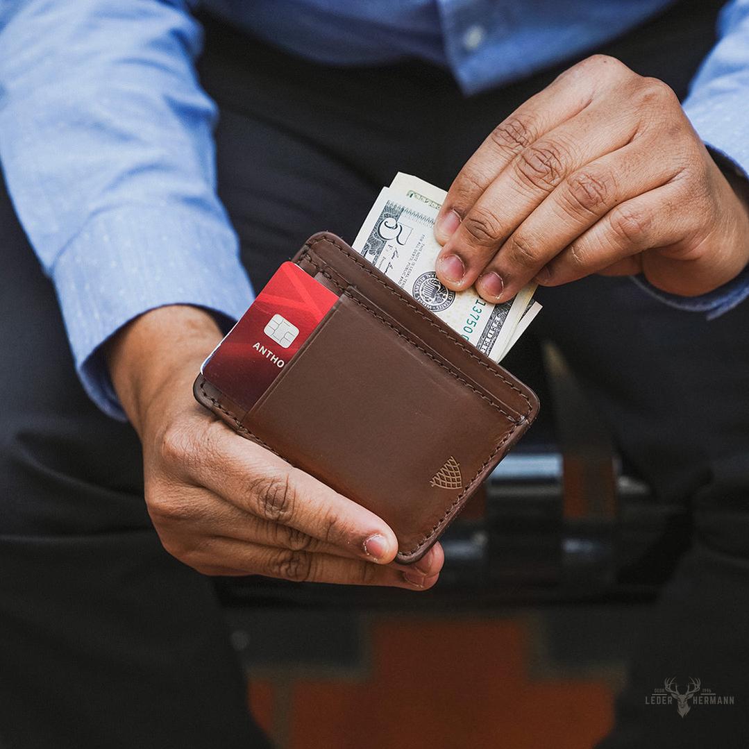 Jefferson Leder Schlanke Ausweisbörse im eleganten Elderwood-Design