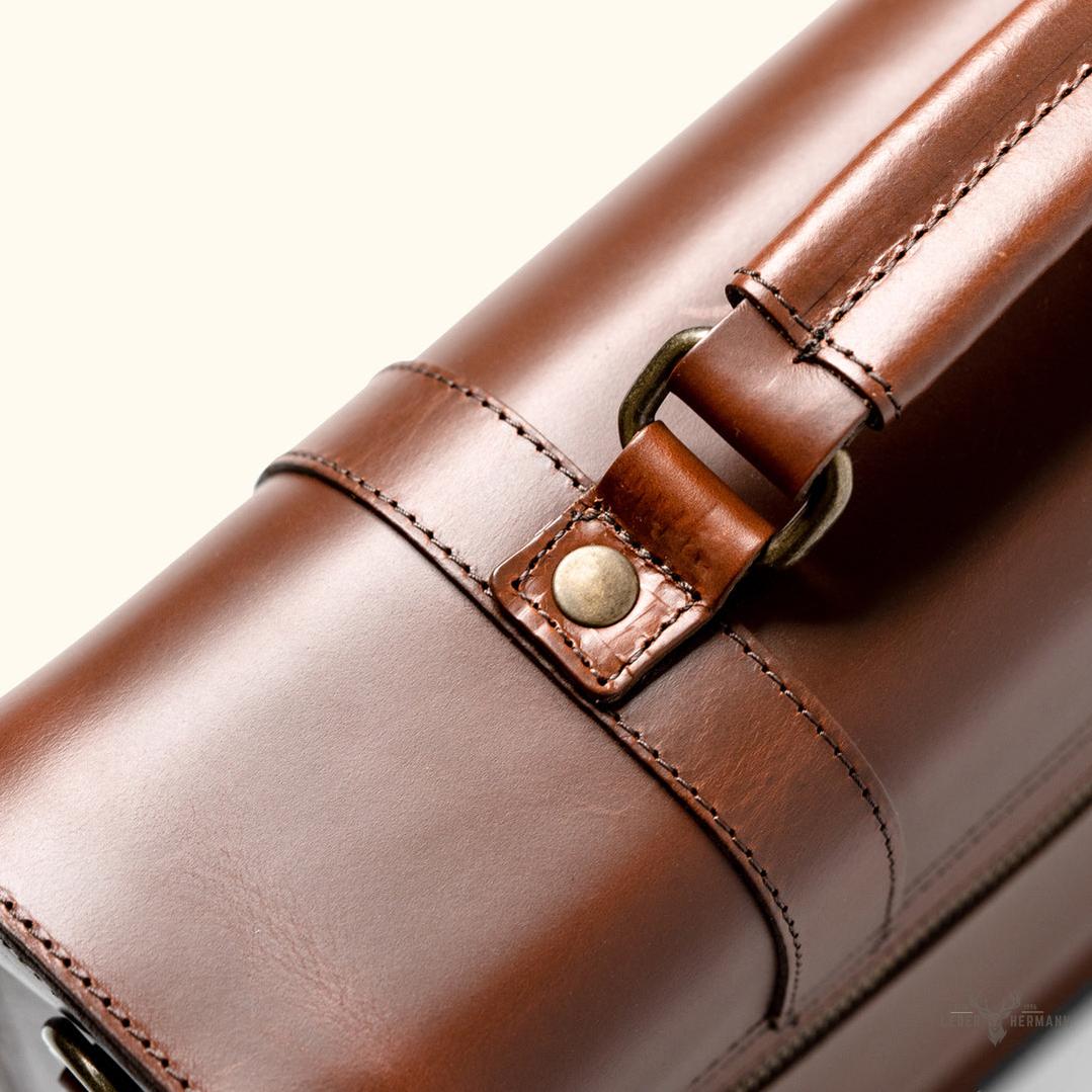 Elegant und langlebig Jefferson Messenger Bag aus Mahagoni
