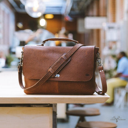 Messenger-Tasche aus Bisonsleder Ryder Reserve – Eleganz und Robustheit für Laptop in Braun