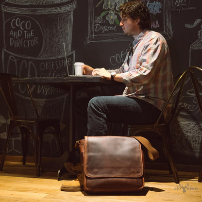 Roosevelt Büffelleder Messenger-Tasche | Eleganter Dunkler Holz