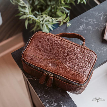 Limitierte Buffalo-Roosevelt Kulturtasche aus Büffelleder