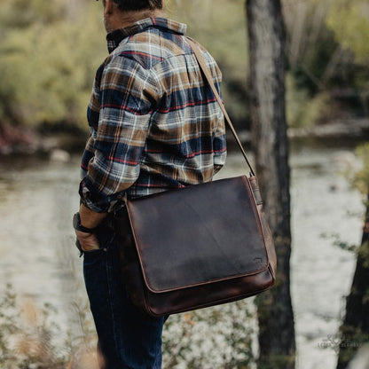 Roosevelt Büffelleder Messenger-Tasche | Eleganter Dunkler Holz