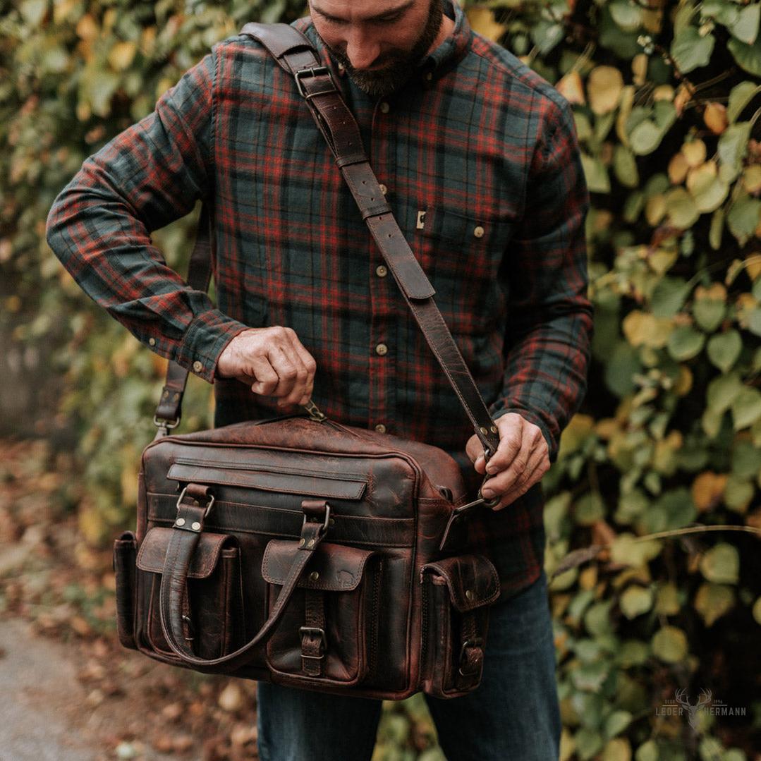 Voluminöse Lederflugtasche aus Büffelleder Roosevelt – Dunkel Eiche