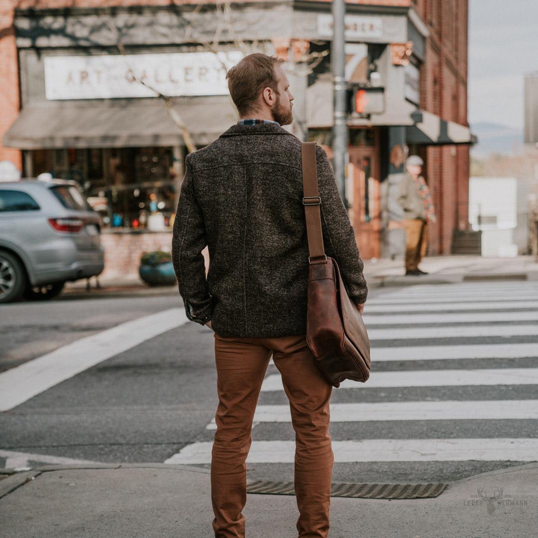 Roosevelt Büffelleder Messenger-Tasche | Eleganter Dunkler Holz