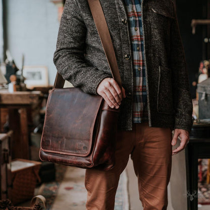 Roosevelt Büffelleder Messenger-Tasche | Eleganter Dunkler Holz