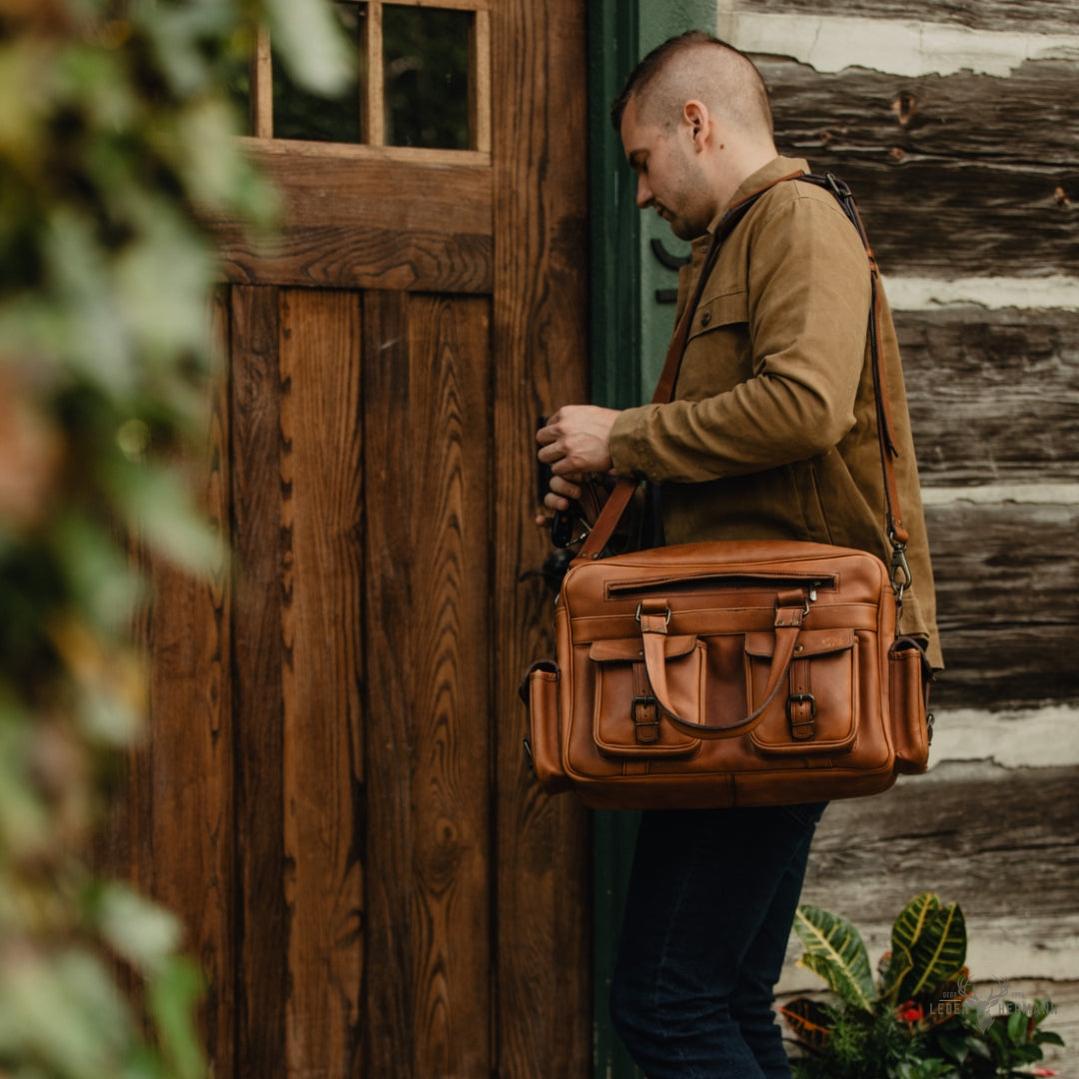 Elegante Roosevelt Buffalo-Leder Pilotentasche in Reichem Bernsteinbraun