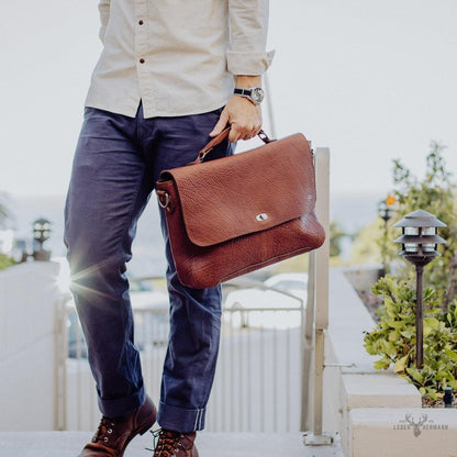 Messenger-Tasche aus Bisonsleder Ryder Reserve – Eleganz und Robustheit für Laptop in Braun