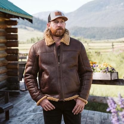 Bomberjacke aus Shearling und braunem Grizzlyleder für einen trendigen und warmen Look