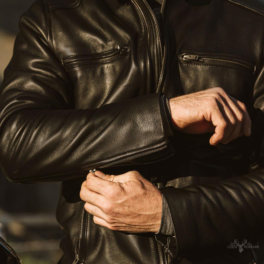 Thompson Herren Leder Motorradjacke im klassischen Schwarz für stilvolle und selbstbewusste Männer