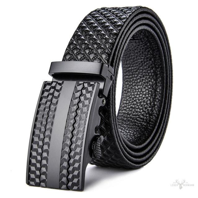 Modischer Rockist Leder Gürtel für einen trendigen Look
