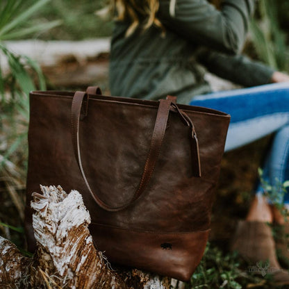 Madison Leder-Tasche im eleganten Dunkel-Hazelnut-Farbton