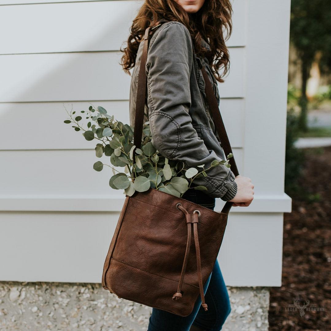 Madison Leder-Beuteltasche in Edlem Dunkelhaselnussbraun – Stilvolles und Elegantes Accessoire