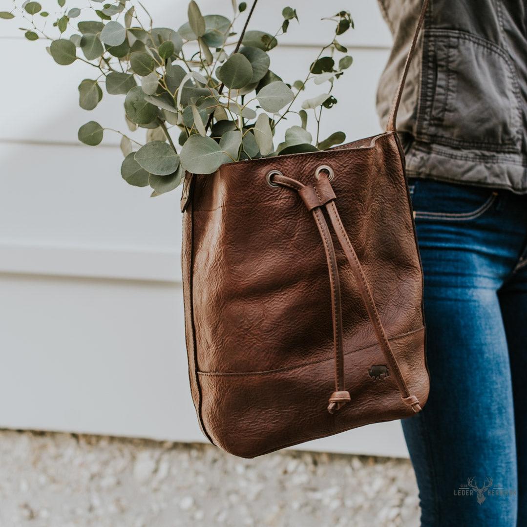 Madison Leder-Beuteltasche in Edlem Dunkelhaselnussbraun – Stilvolles und Elegantes Accessoire