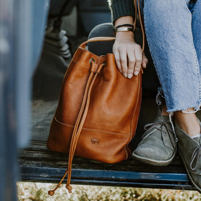 Madison Lederkorb-Tasche in Sattelbraun für stilvollen Komfort