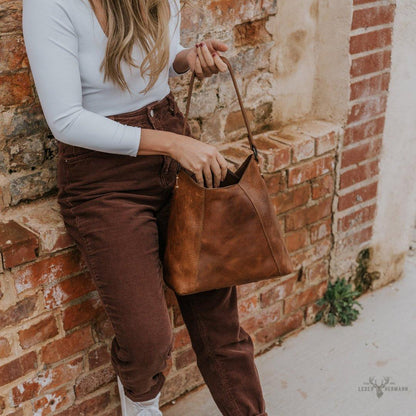 Stilvolle Walker-Leder-Umhängetasche in elegantem Rustic-Tan
