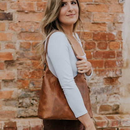 Stilvolle Walker-Leder-Umhängetasche in elegantem Rustic-Tan