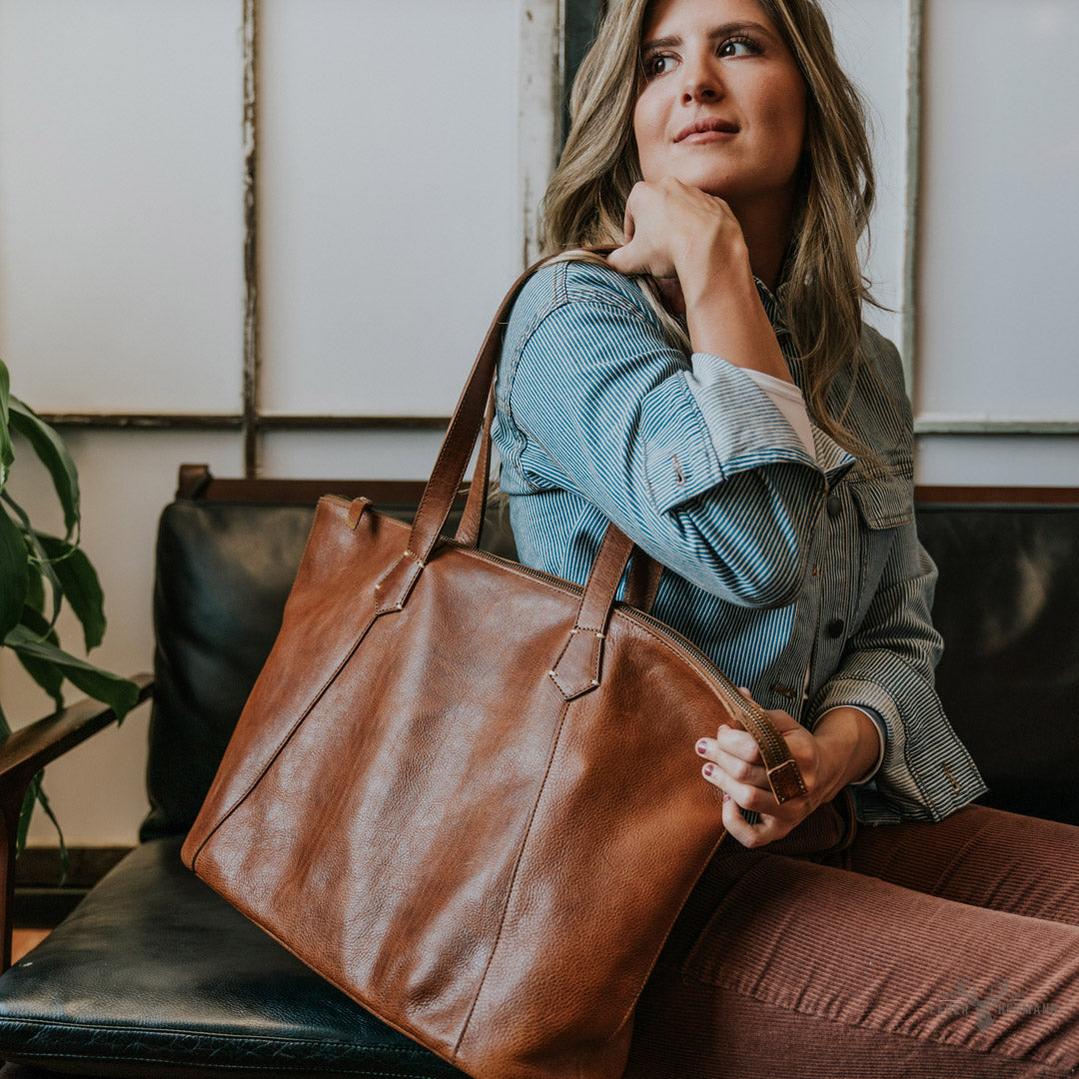 Lederhandtasche Walker – Elegant und langlebig in Rostbraun